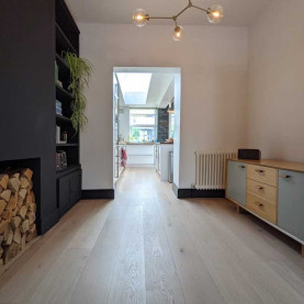 Fitting wide oak boards engineered London By Fin Wood #CraftedForLife #CraftedForLife