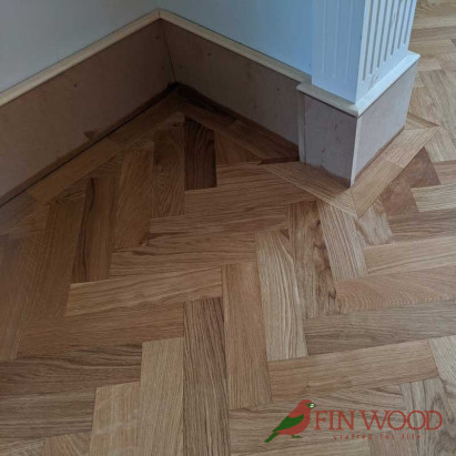 Parquet Herringbone wood flooring with border by Fin Wood Ltd London #CraftedForLife #CraftedForLife