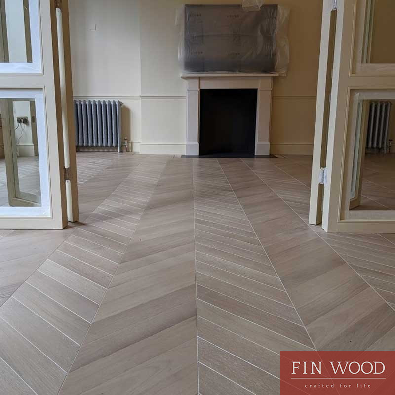 Chevron Flooring Engineered Or Solid, How To Lay Chevron Engineered Flooring